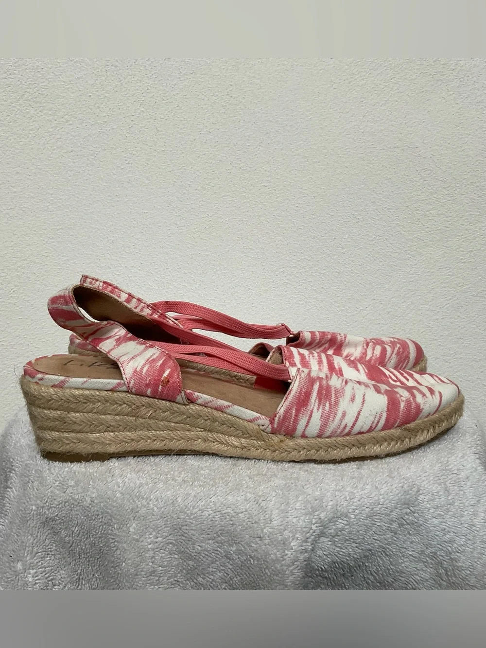 Life Stride Velocity Katrina Pink, White Espadrille Wedge Sandals Size 9.5